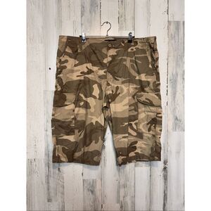 Lee Men’s Camo Cargo Shorts Size 42